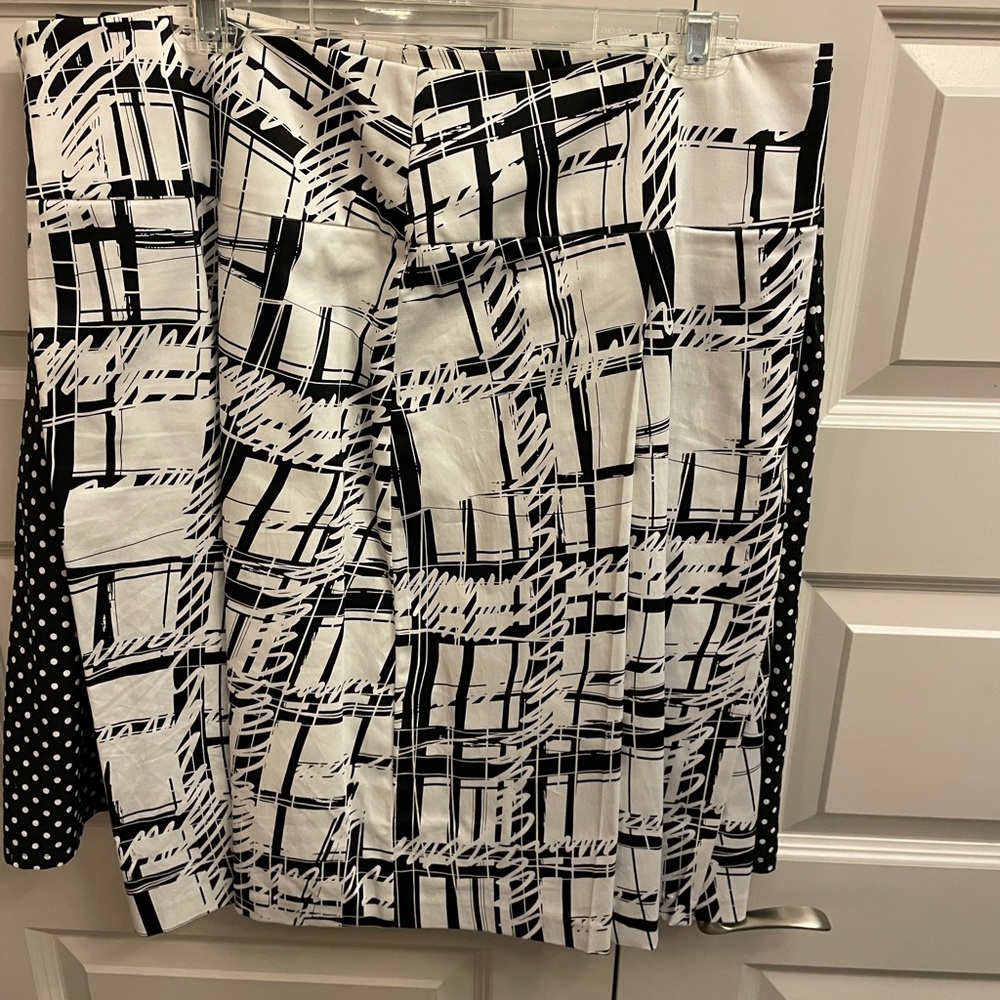 Cleo size 16 formal skirt